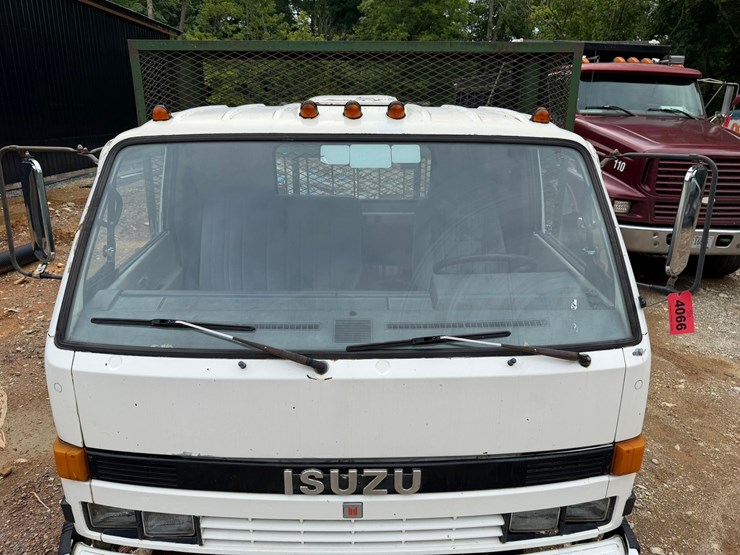 1993-isuzu-npr-image-10