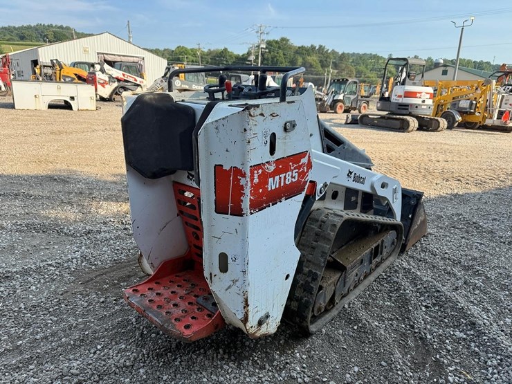 2018-bobcat-mt85-image-4