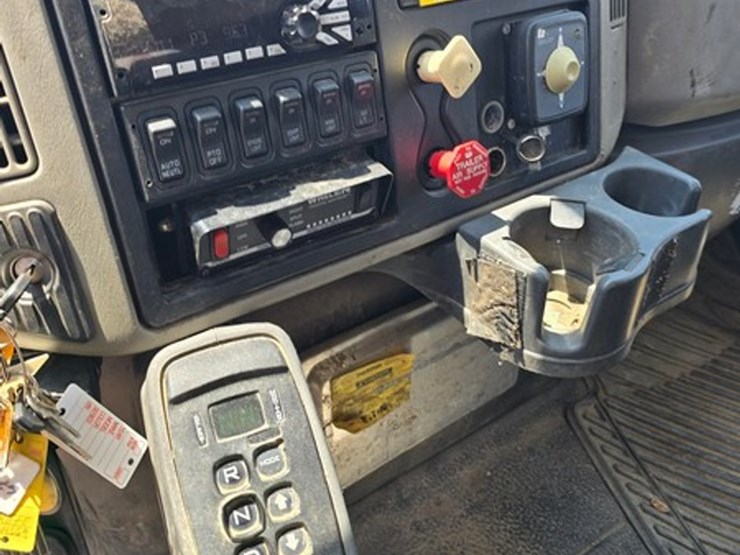2010-international-durastar-4400-image-35
