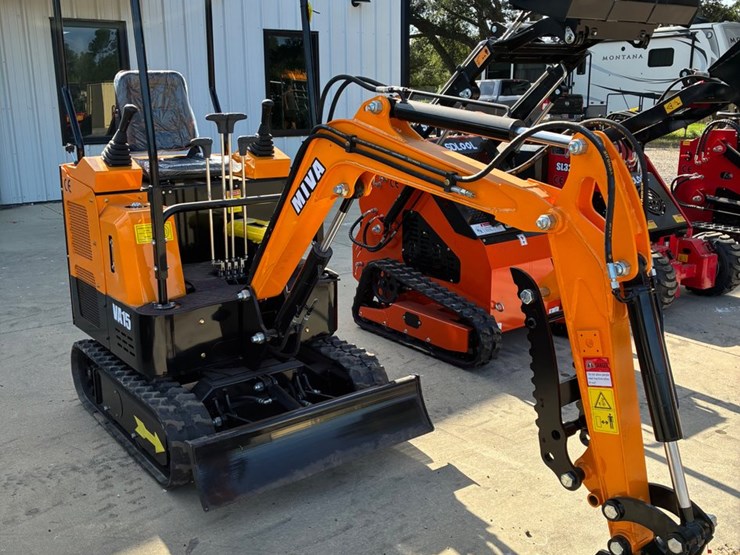 #20239-•-miva-va15-mini-excavator-image-4