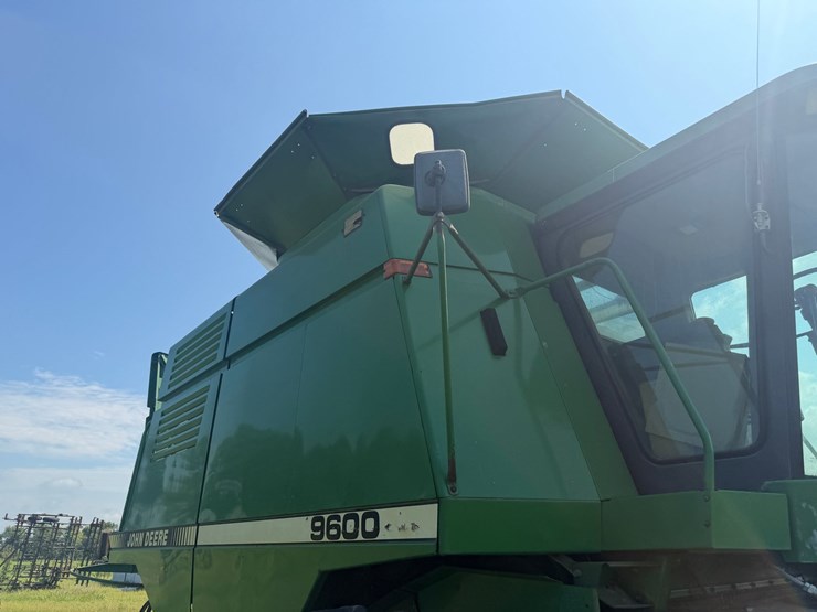 1990-john-deere-9600-image-44