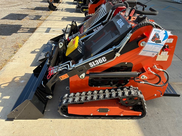 #9948-•-skid-steer-loader-image-1