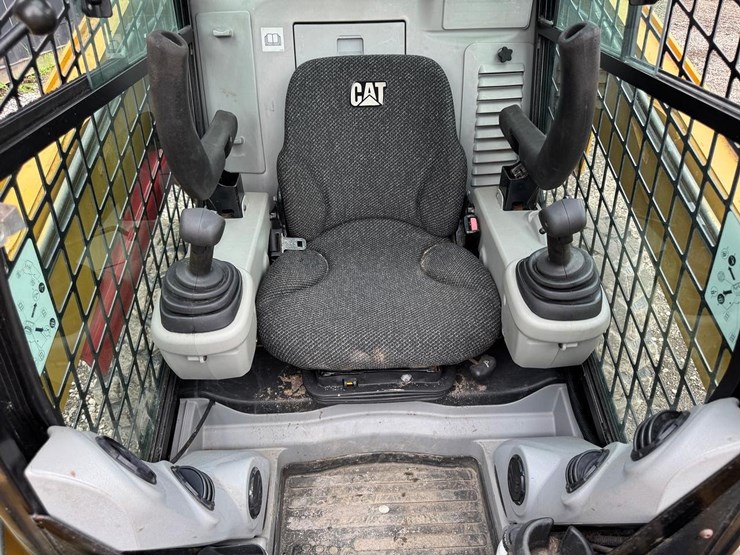 2008-caterpillar-246c-image-16