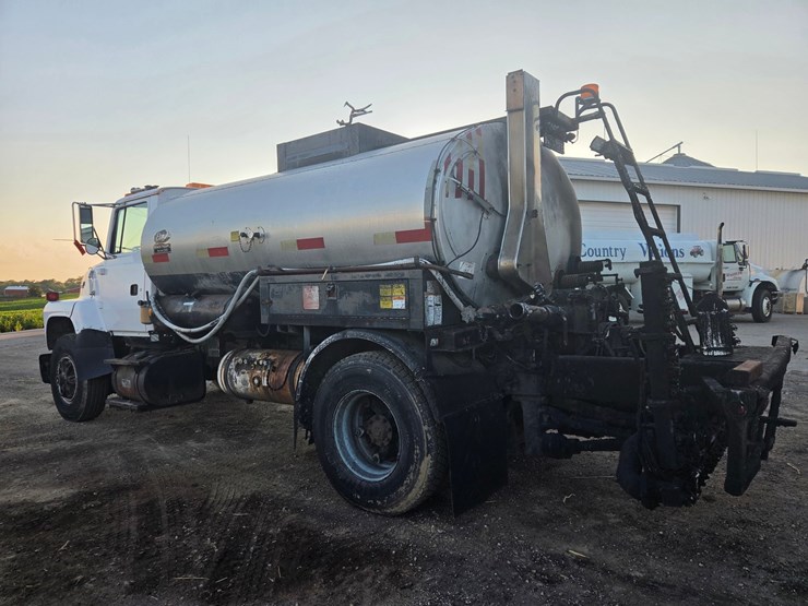1991-ford-l8000-image-3