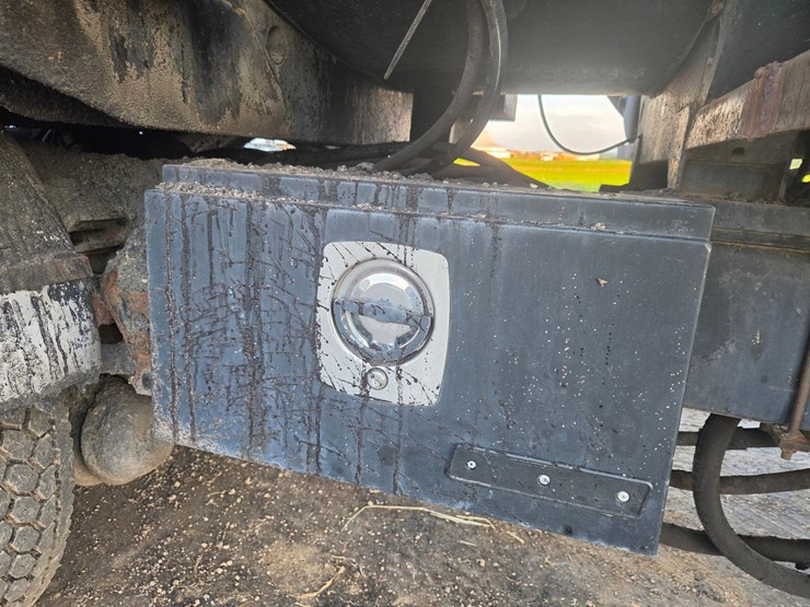 1991-ford-l8000-image-34