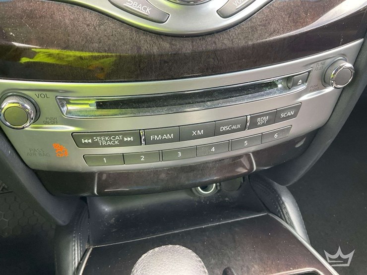 2014-infiniti-qx60-suv-image-16