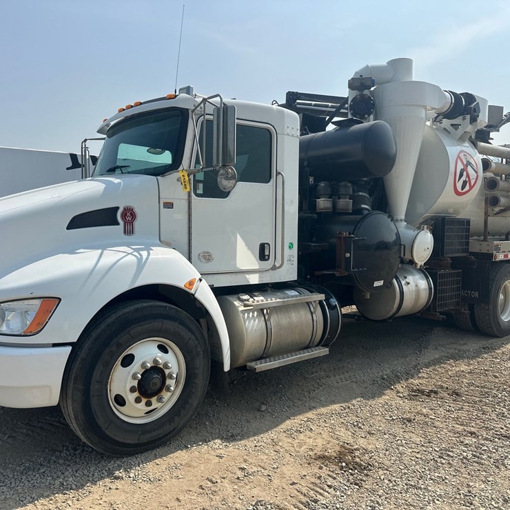 2018 KENWORTH T370