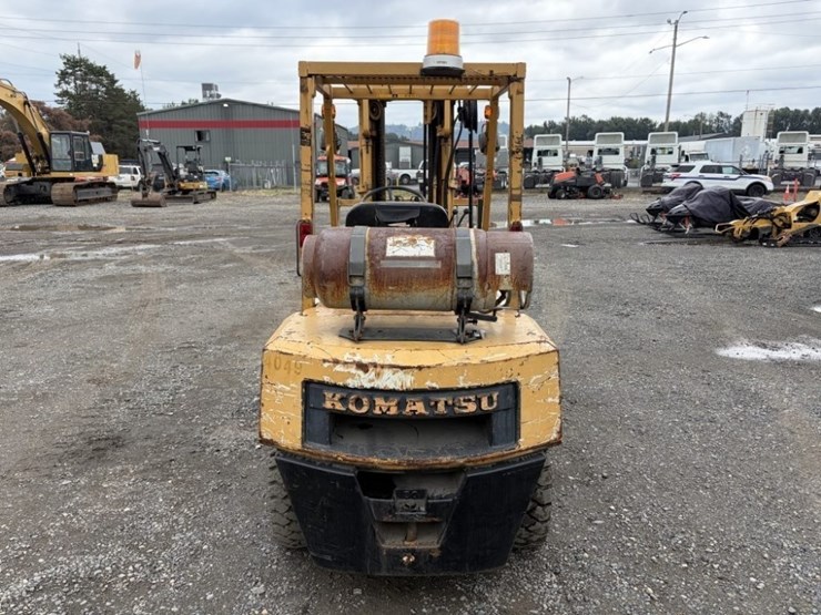 1989-komatsu-fg30t-8-forklift-image-5
