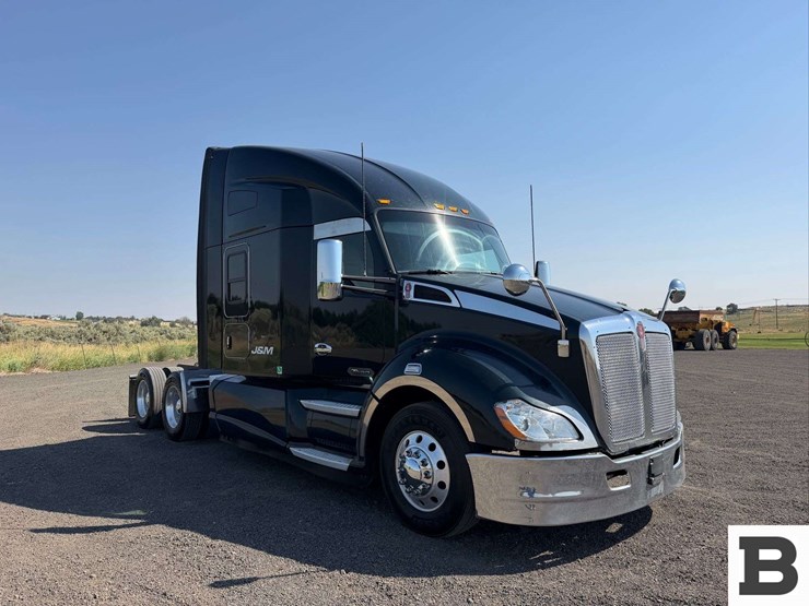 2016-kenworth-t680-image-9