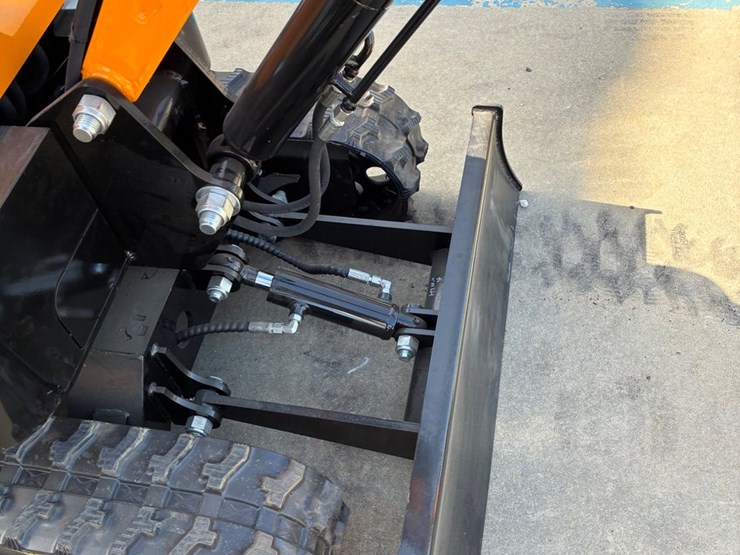 #9949-•-miva-va13-mini-excavator-image-4