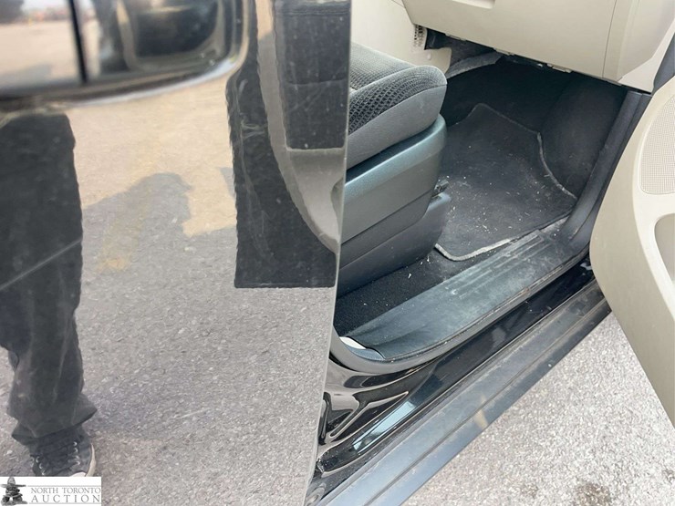 2018-dodge-grand-caravan-sxt-image-26