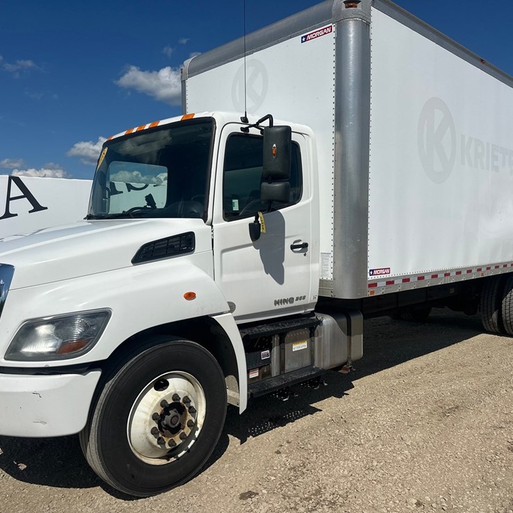 2018 HINO 268