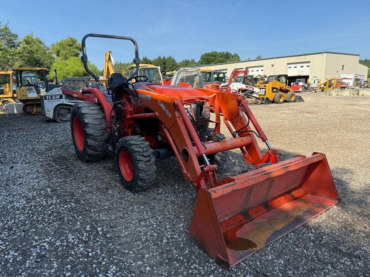 2013-kubota-l4760-image-6