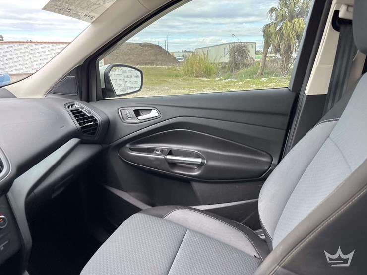 2017-ford-escape-image-17
