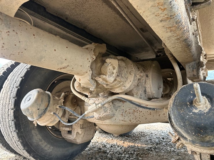 1997-mack-dm688s-image-52
