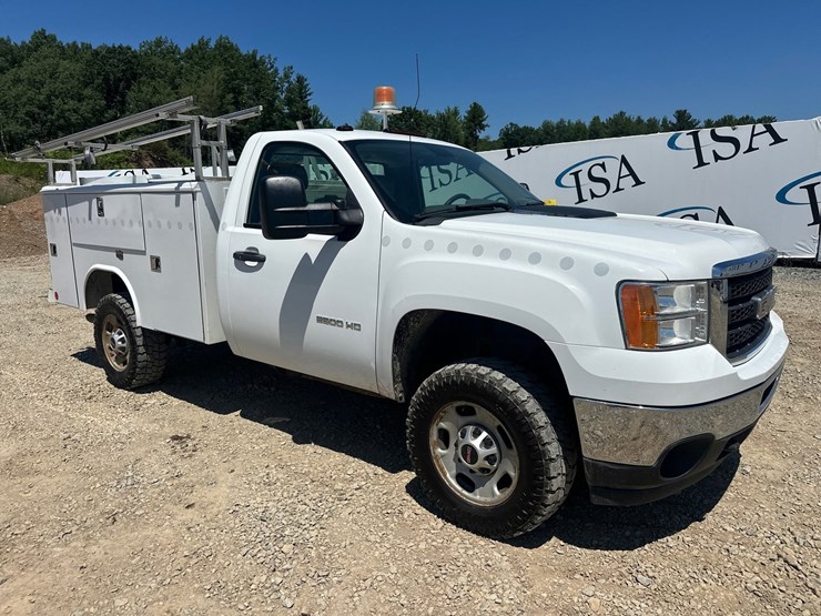 2011-chevrolet-2500-image-10