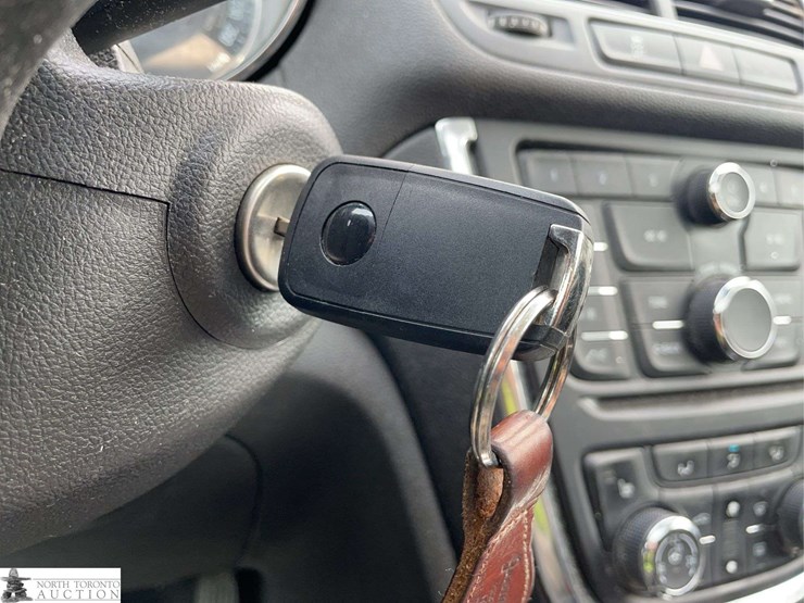 2015-buick-encore-image-13