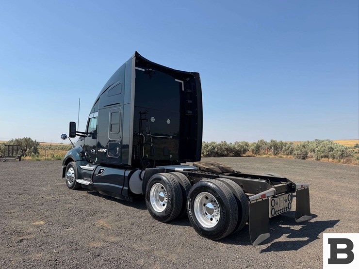 2016-kenworth-t680-image-5
