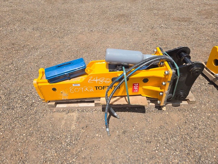 2025-toft-750-hydraulic-breaker-image-2
