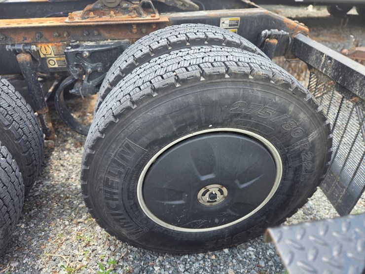 2019-peterbilt-579-image-65