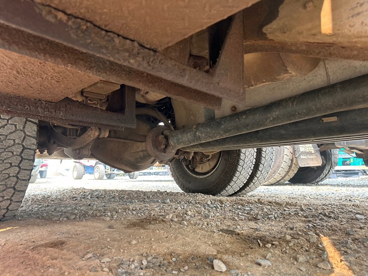 2019-chevrolet-silverado-3500hd-image-27