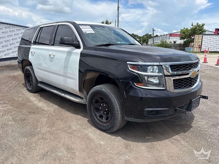 2018-chevrolet-tahoe-image-2