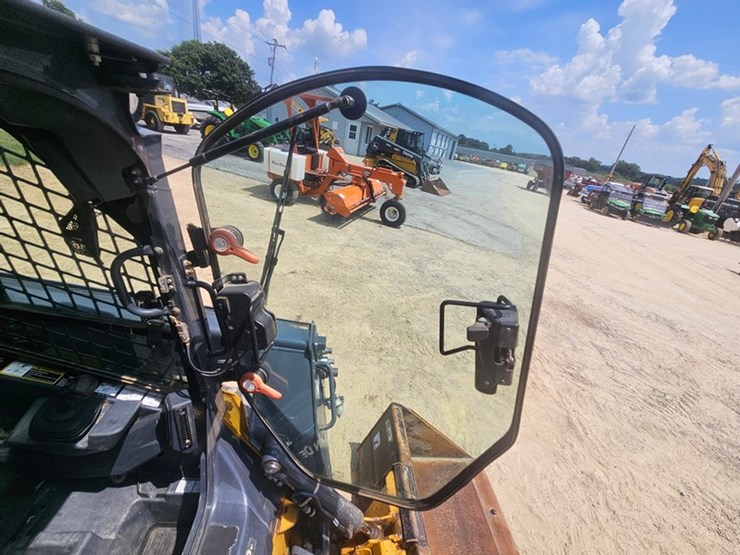 deere-325g-image-25