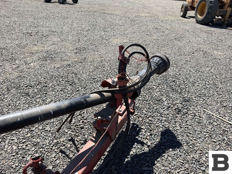 1975-massey-ferguson-235-image-31
