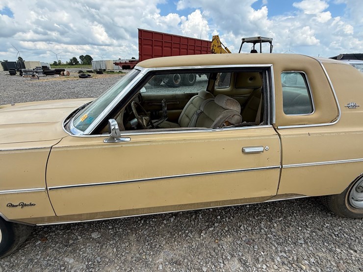 #5391-•-*inop-1977-chysler-new-yorker-sedan-cs23t7c122387-inv#5391-image-13