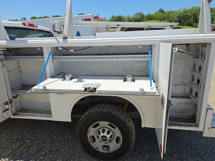 2011-chevrolet-2500-image-27