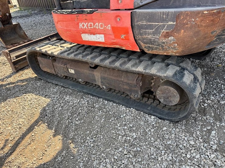 2017-kubota-kx040-4-image-15