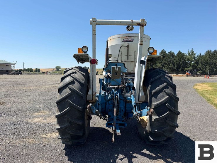 ford-tractor-image-4