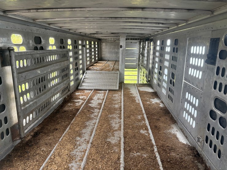 #2150-•-2017-barrett-53'-cattle-semi-trailer-image-43
