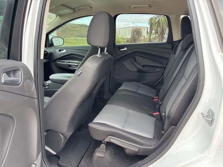 2017-ford-escape-image-19