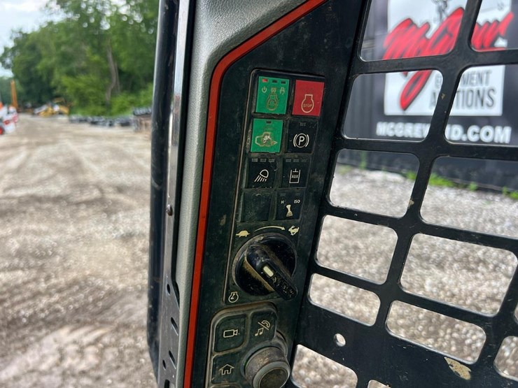 2021-bobcat-t62-image-19