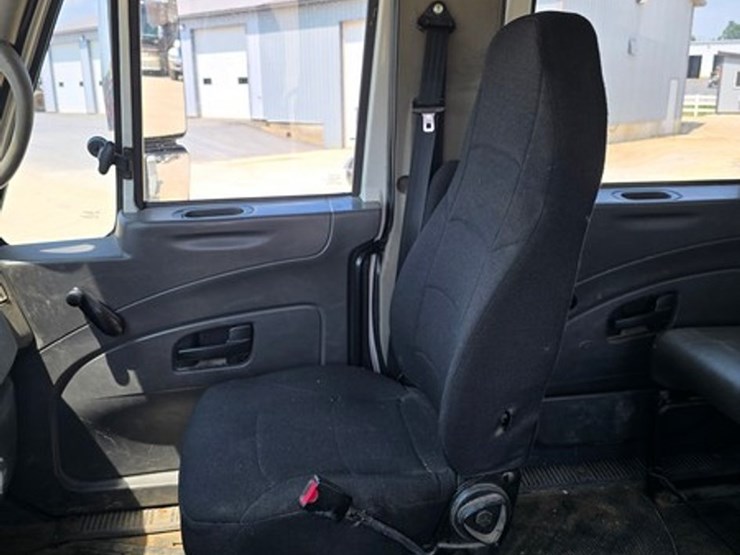 2010-international-durastar-4400-image-34