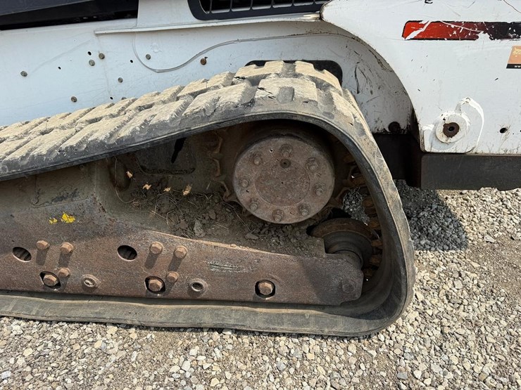 2016-bobcat-t870-image-19