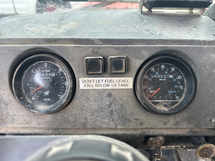 1997-mack-dm688s-image-25