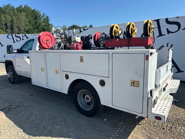 2017-gmc-3500hd-image-3