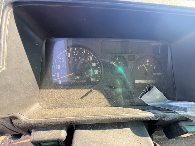 2002-isuzu-npr-image-33