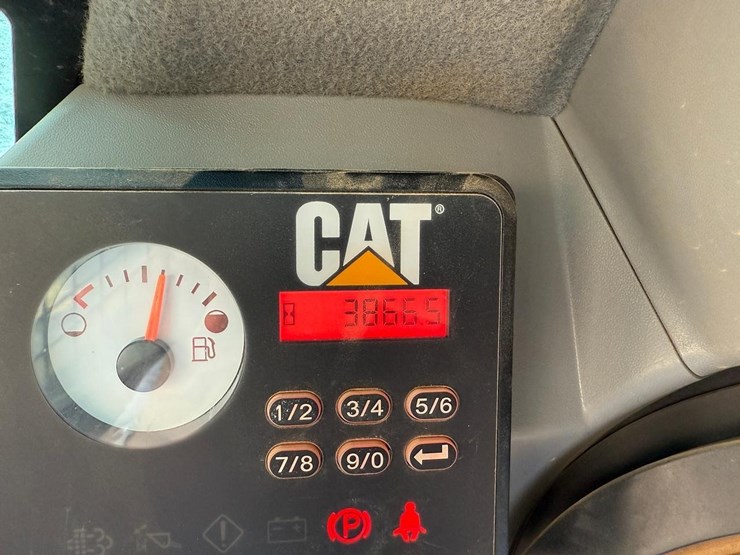 2017-caterpillar-289d-image-22