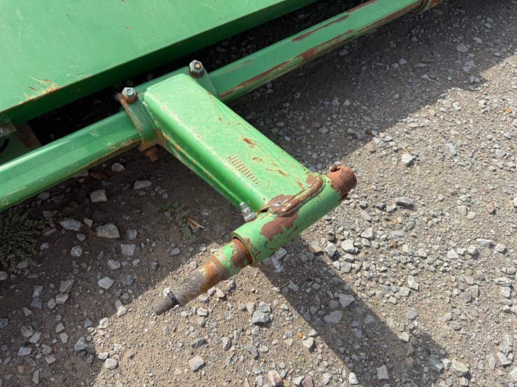 john-deere-520-image-34