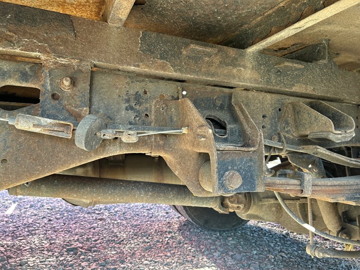 2017-dodge-3500-image-27