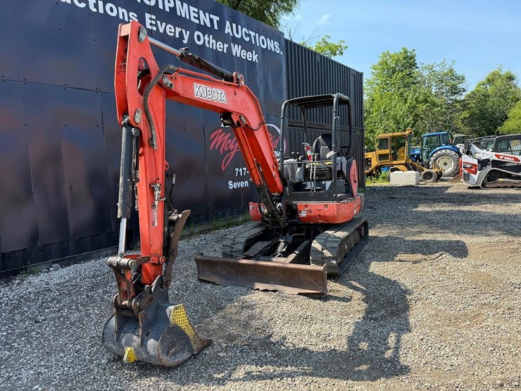 2017-kubota-kx040-4-image-7