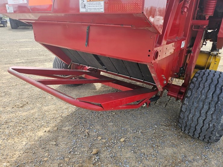 new-holland-br7090-image-31