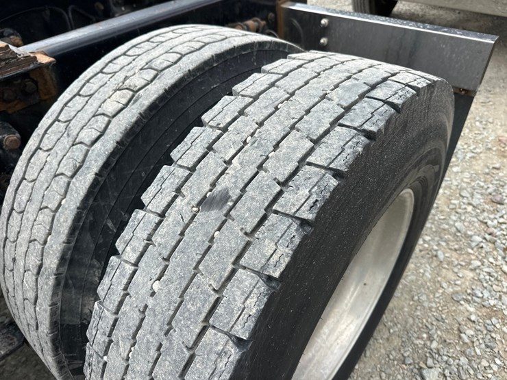 2014-kenworth-t660-image-71