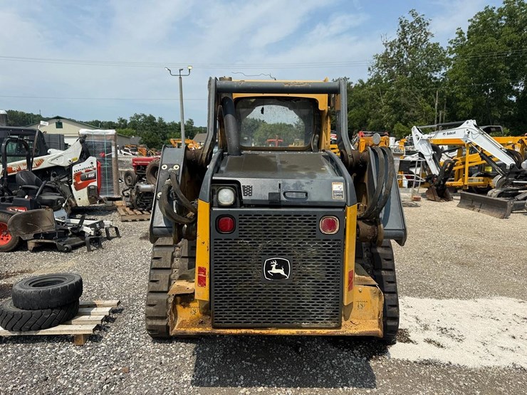 2016-deere-323e-image-3