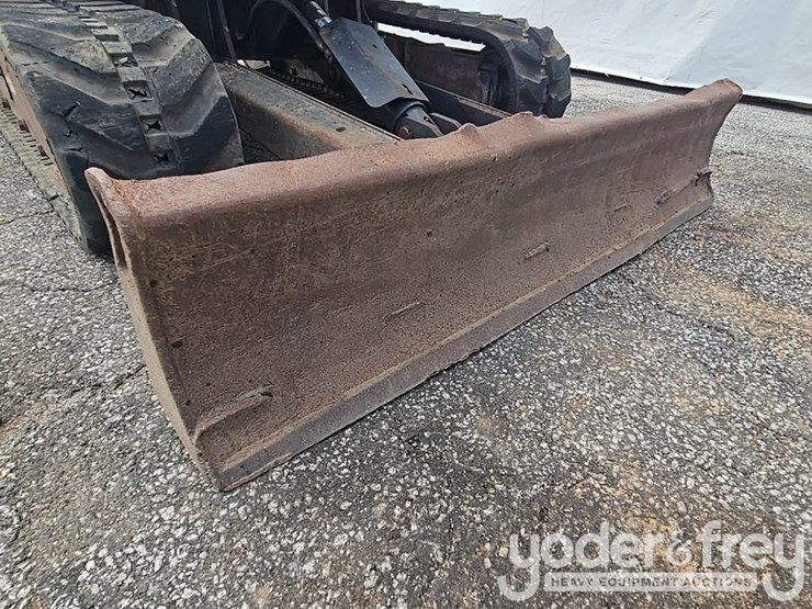 2017-bobcat-e32-image-13