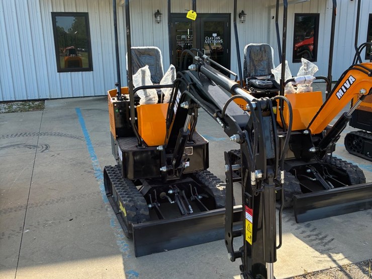 #20242-•-miva-va13-mini-excavator-image-1
