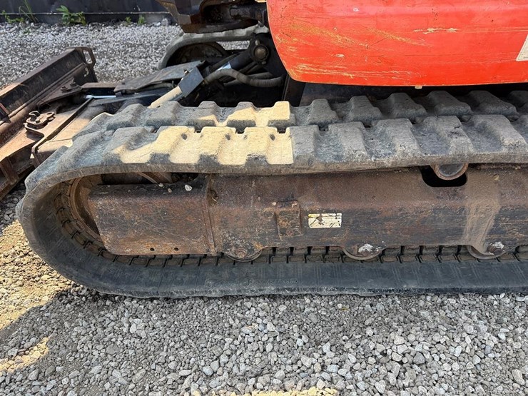 2017-kubota-kx040-4-image-16
